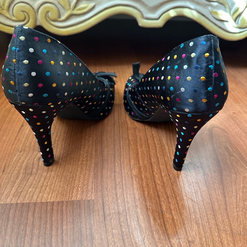 Gorgeous polka dot pumps - Picture 6 of 8